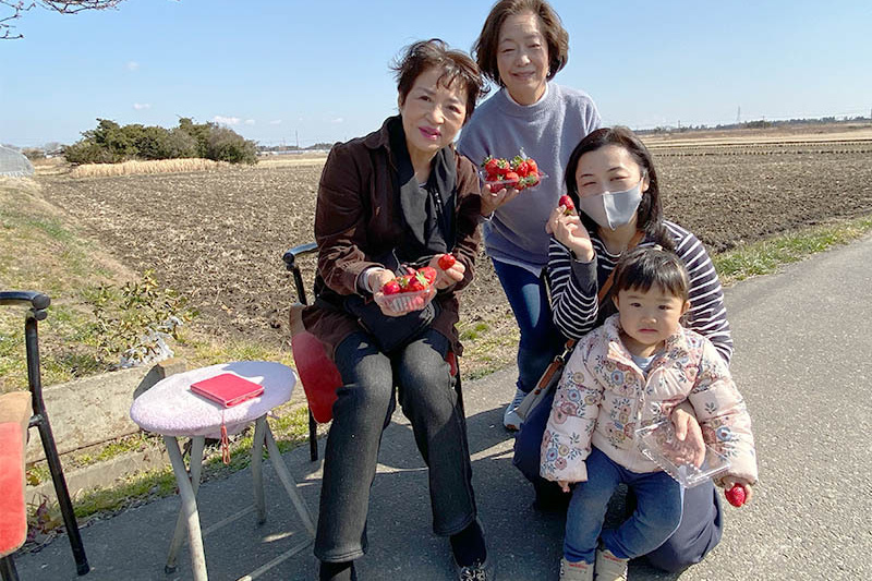 広々した外で食べるのもいいね